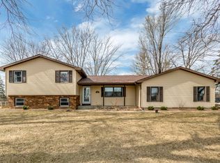 2230 Irish Rd, Neenah, WI 54956
