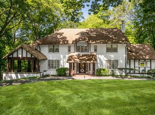 6 Murray Hill Rd, Scarsdale, NY 10583