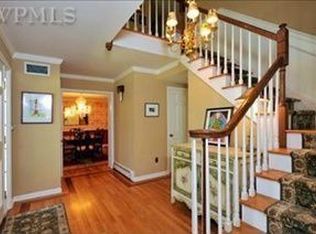 20 Hitching Post Ln, Chappaqua, NY 10514