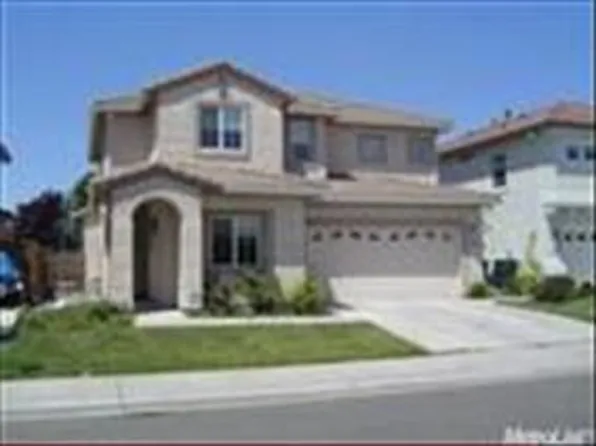 8367 W Wing Dr, Elk Grove, CA 95758