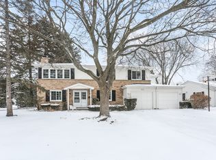 313 Pine St, Deerfield, IL 60015