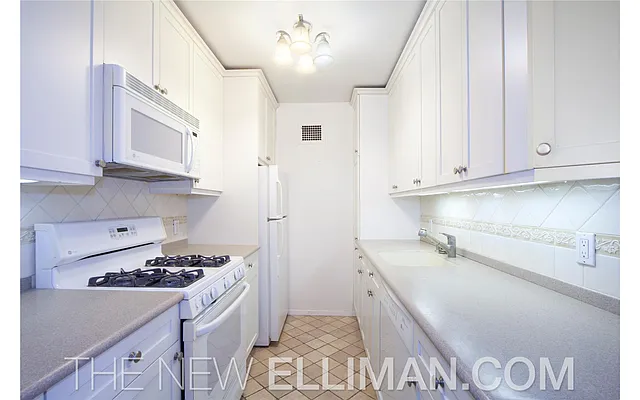 Sold by Douglas Elliman | media 16