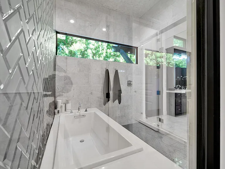 4819 N 68th Pl — Photo 17