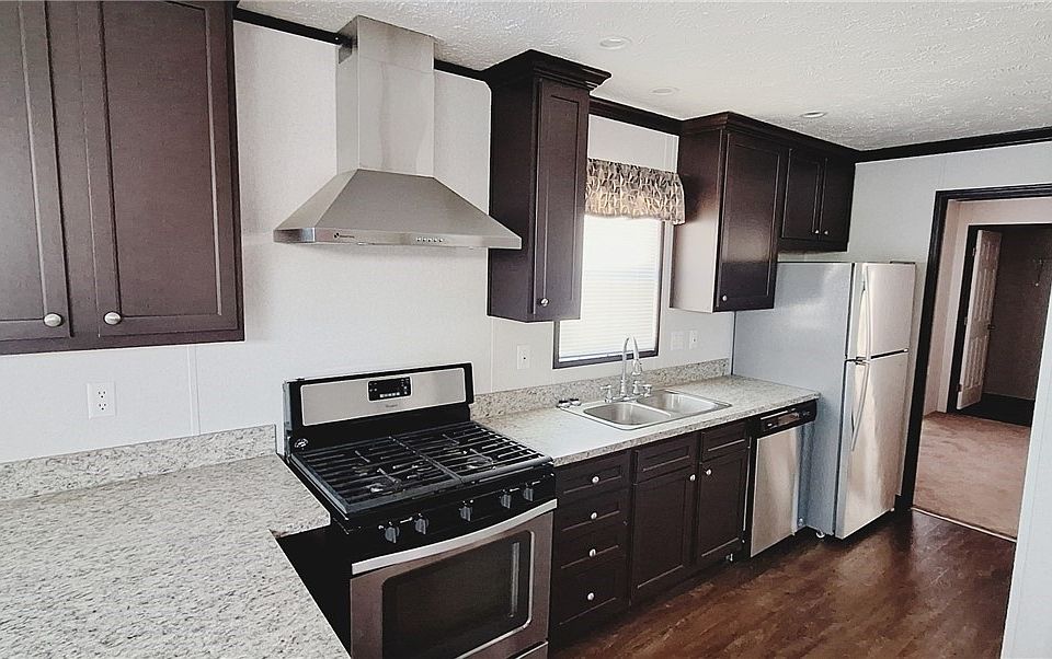1st image of 94 N Delta Dr