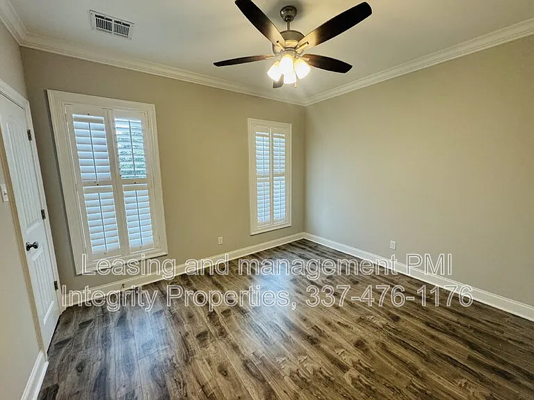 113 Oak Village Dr — Photo 16