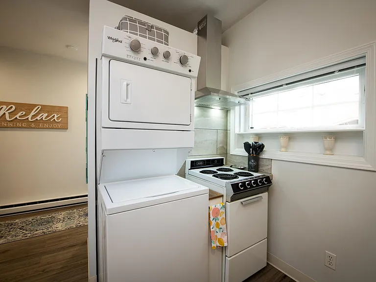 202 W 5th St S #2 — Photo 3