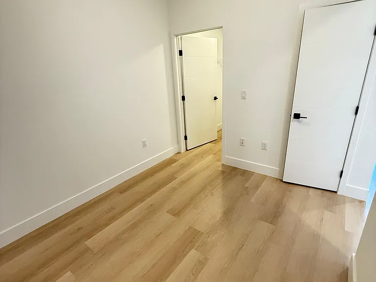 2578 NE 182nd Ter #S — Photo 8