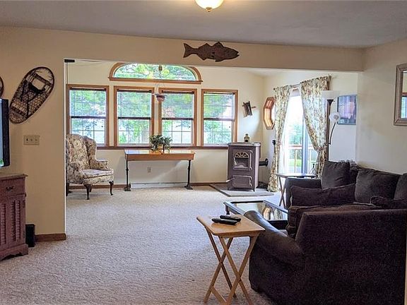 5th image of 1006 Oneida Lake Ave