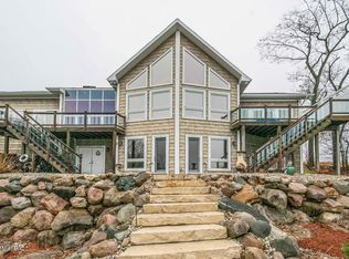 10836 South Dr, Plainwell, MI 49080