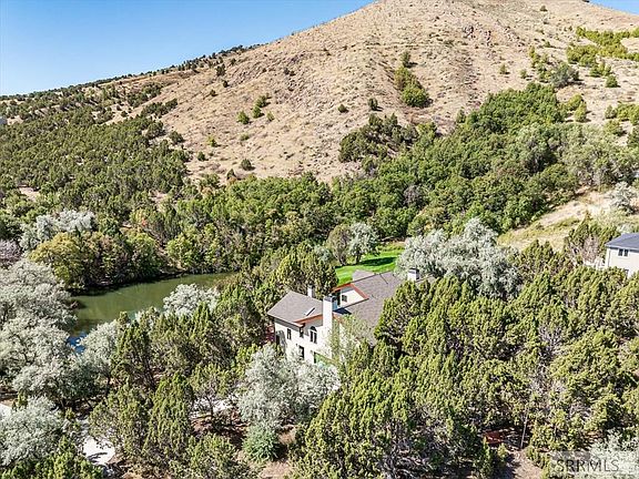 4th image of 1420 Cedar Lake Rd