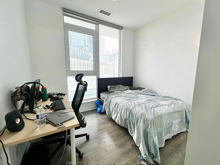 950 Portage Pkwy #302 — Photo 16