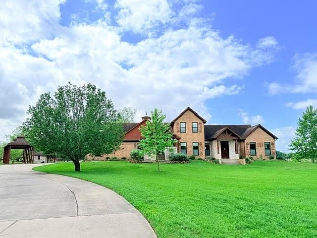 1st image of 100 Pecan Grove Rd