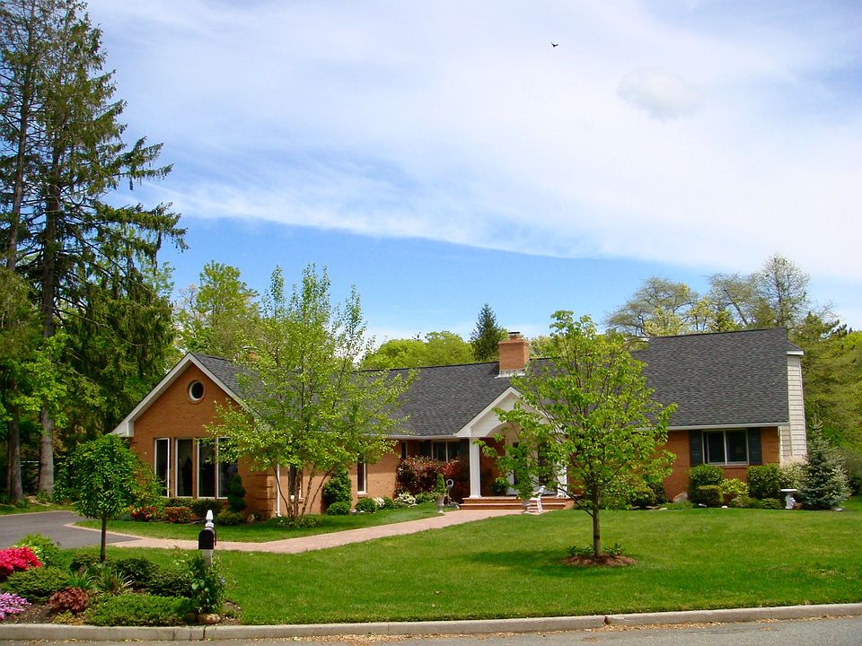 1st image of 35 Shore Dr