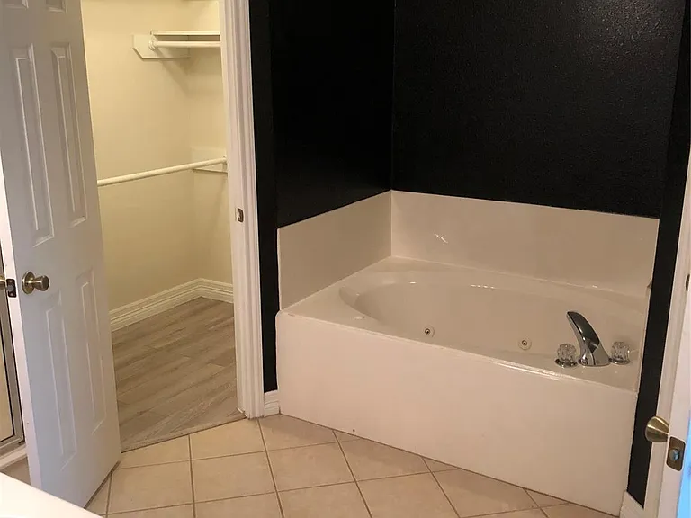13322 Colton Ln — Photo 16
