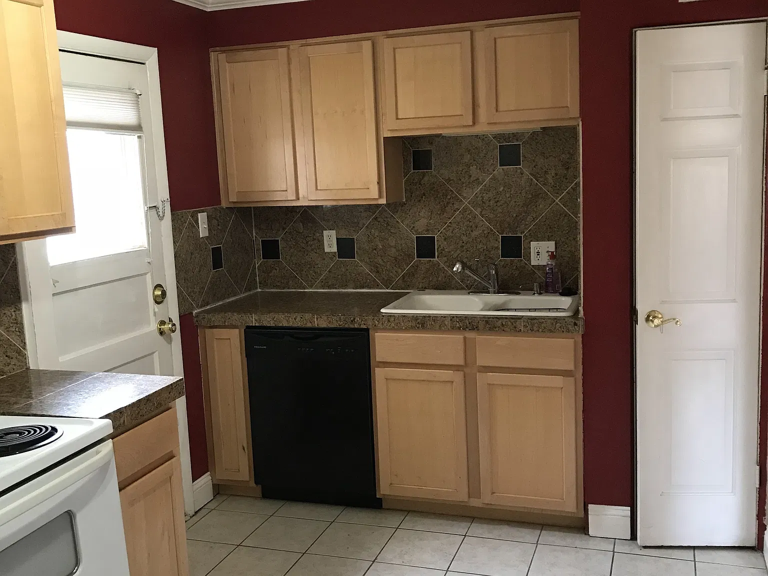 1 bed, 650 sqft, $1,100 — Photo 4