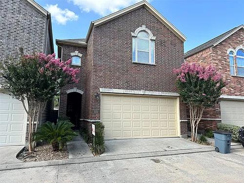 5151 Oasis Park Photo 1