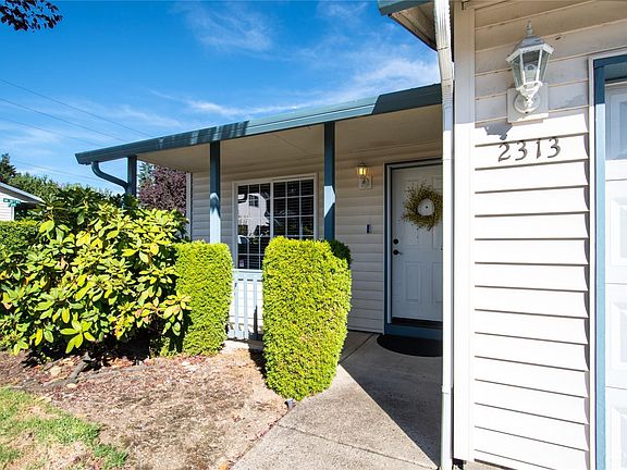 3rd image of 2313 NE 78th Ave #8U