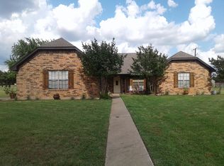 2305 Carriage Estates Rd, Sherman, TX 75092