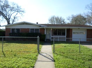 1709 E Rosebud Ave, Victoria, TX 77901