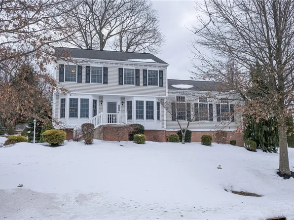 5683 Villahaven Dr, Pittsburgh, PA 15236