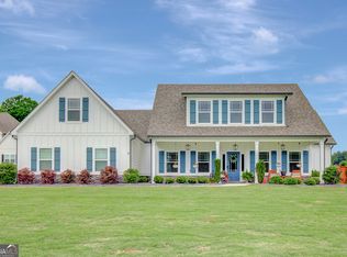 17 Sawtooth Oak Dr, Moreland, GA 30259