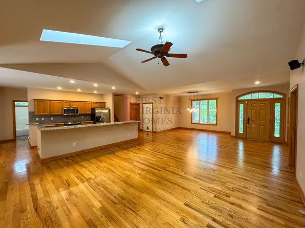 25 Fleetwood Dr, Palmyra, VA 22963