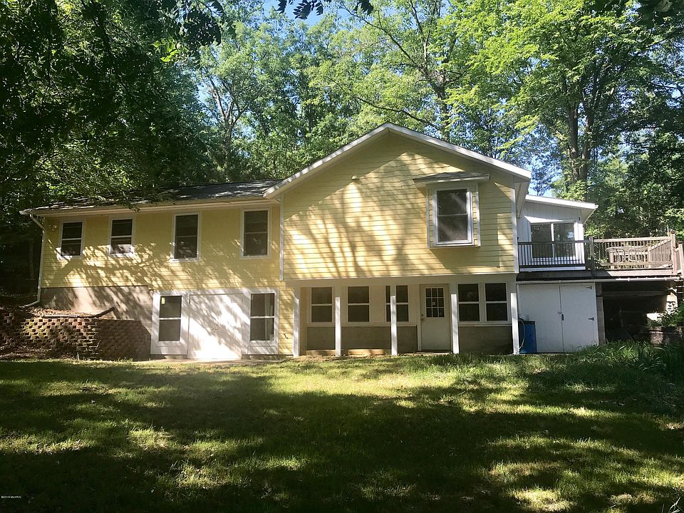 1st image of 8568 W Gardner Dr