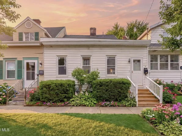 21 Moore Street, Albany, NY 12202