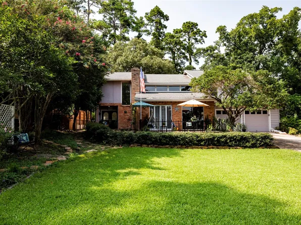 14155 Lakepoint Dr, Willis, TX 77318