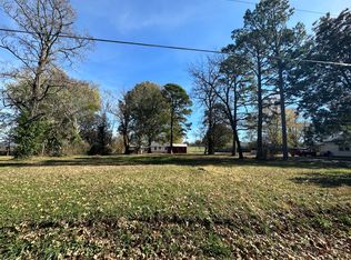 834 Morris Ave, Mountain Grove, MO 65711