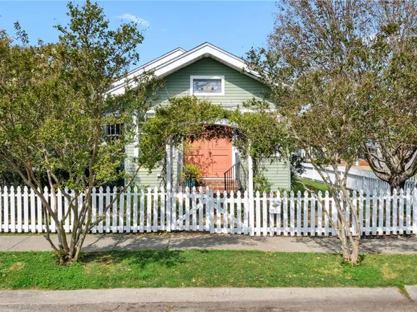 3140 Upperline St, New Orleans, LA 70125