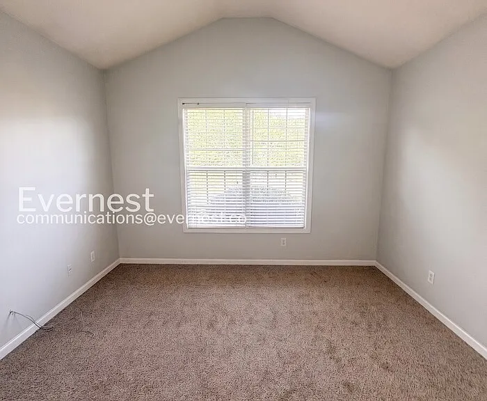 190 Greenland Dr — Photo 18