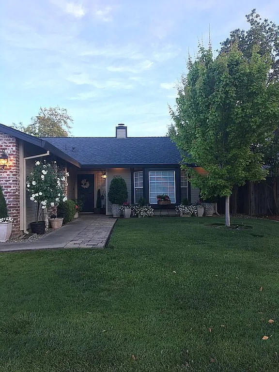 6205 Laguna Villa Way photo 1