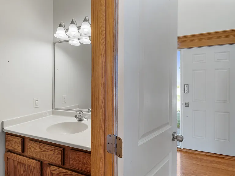 3022 Beckley St — Photo 12