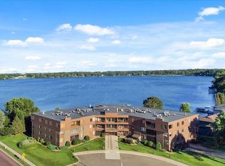 601 Shoreacres Dr APT 107, Fairmont, MN 56031