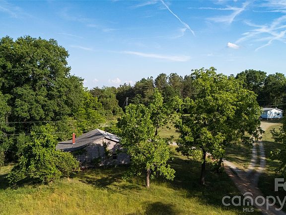 6th image of 193 Brentway Dr