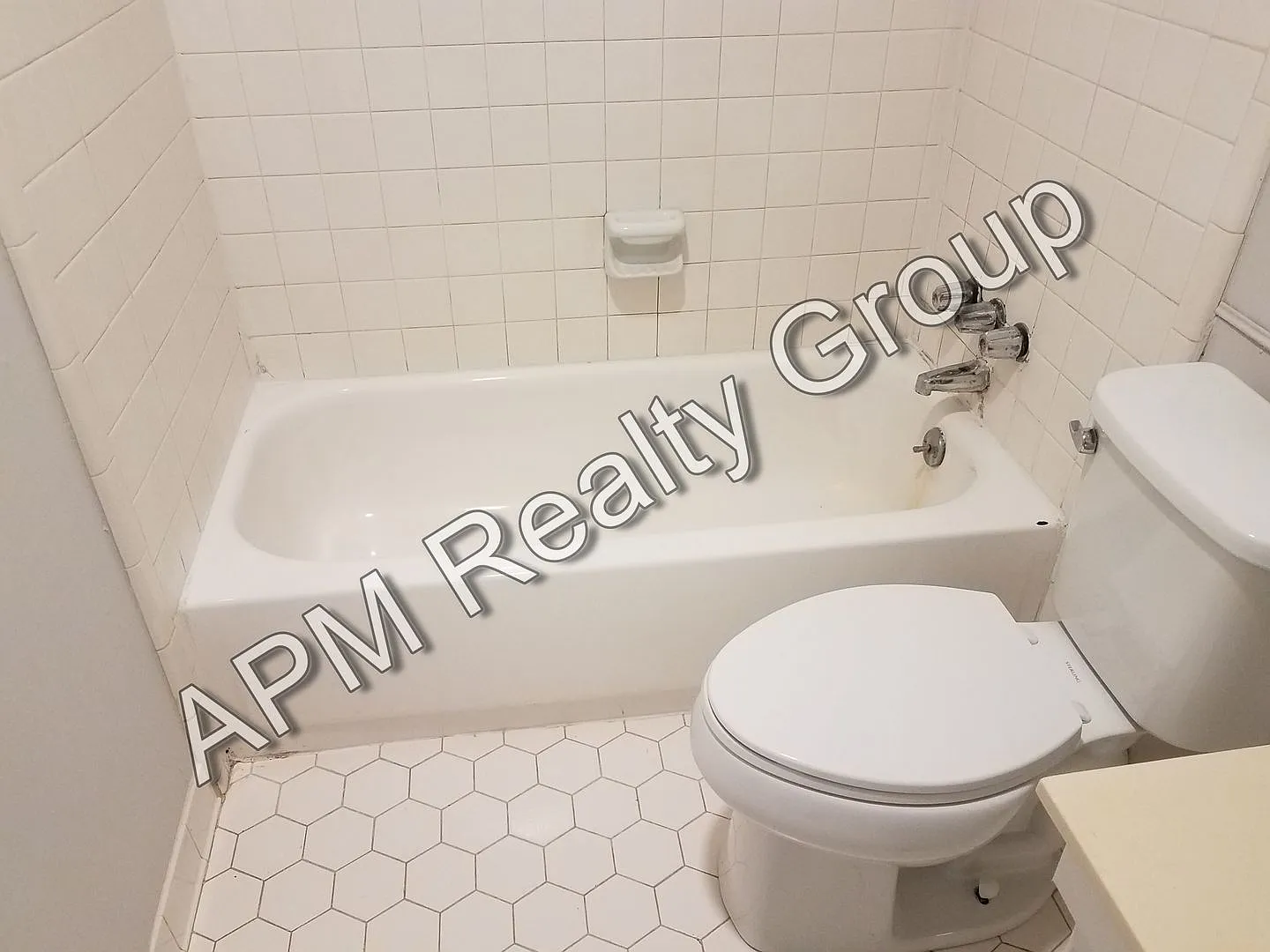 Cherry Hall Townhomes Move In Special 50% Off First Month Rent — Photo 3