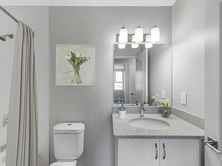 433 King St — Photo 9