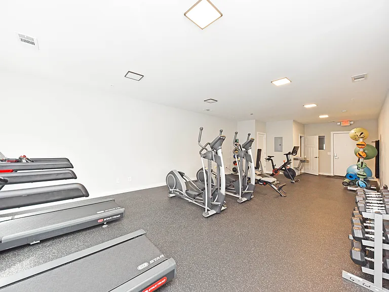 Ellis Germantown — Photo 3