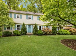 215 Stone Ridge Dr, East Greenwich, RI 02818