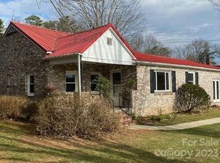 633 Jupiter Rd, Weaverville, NC 28787