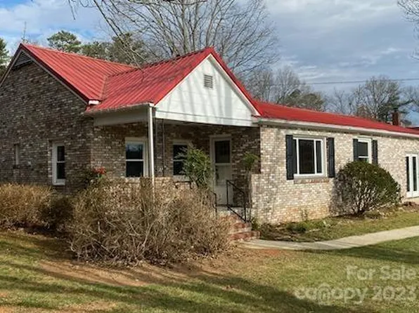633 Jupiter Rd, Weaverville, NC 28787