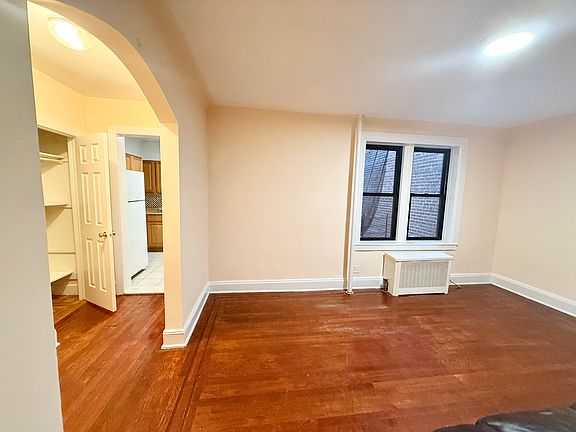 4th image of 3744 61st St APT 1A
