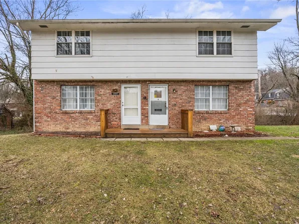 404-402 Sells Ln, Greensburg, PA 15601