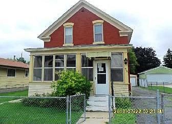 1st image of 476 Banfil St