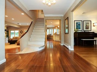 1 Windgate Dr, New City, NY 10956