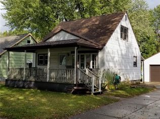 31 N Covington Dr, Buffalo, NY 14220