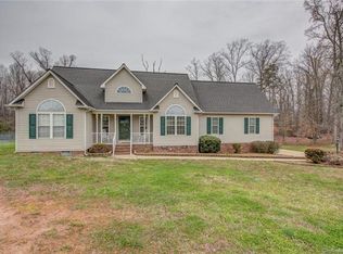 134 Landing Ct, Bessemer City, NC 28016