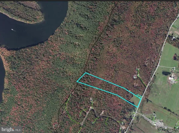 1 Little Valley Rd, Saxton, PA 16678