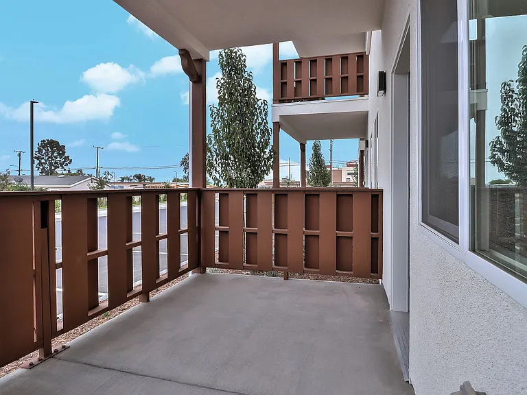 Coastal Village Apartments — Photo 37